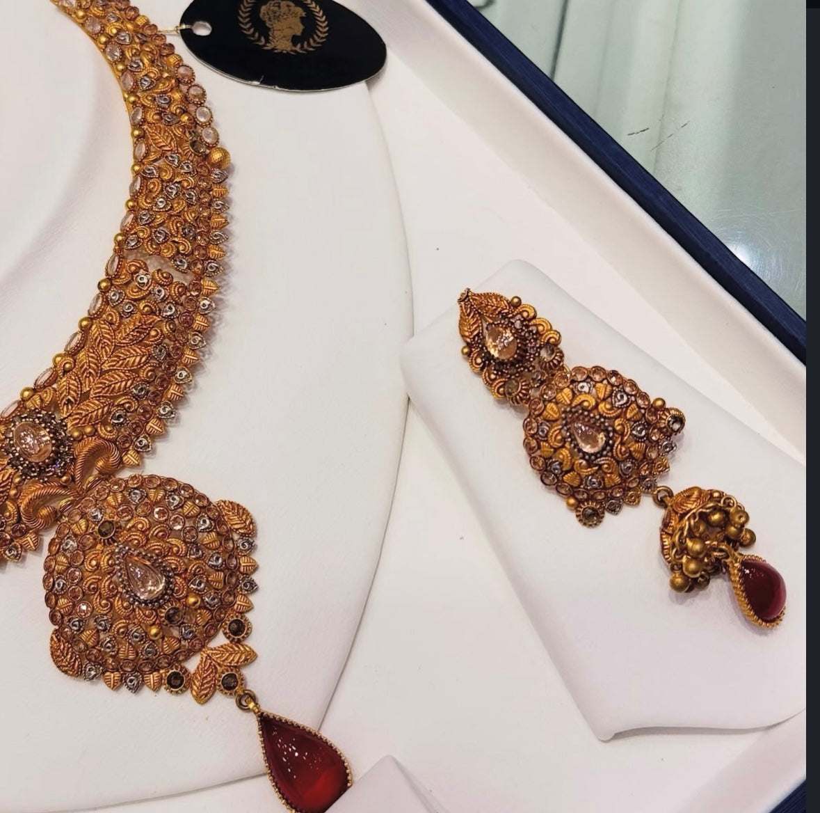 Customised Collar shaped Bridal set