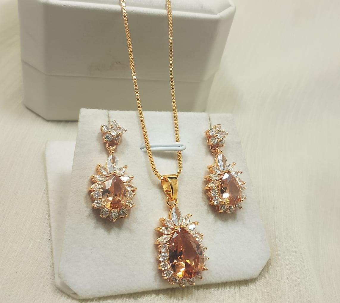 Zarcon Locket & earrings