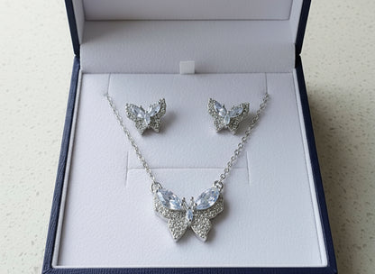 Zarcon butterfly locket set