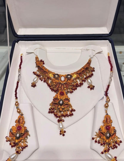 Customised collar style Bridal set