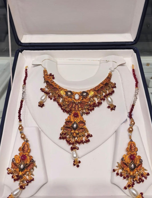 Customised collar style Bridal set