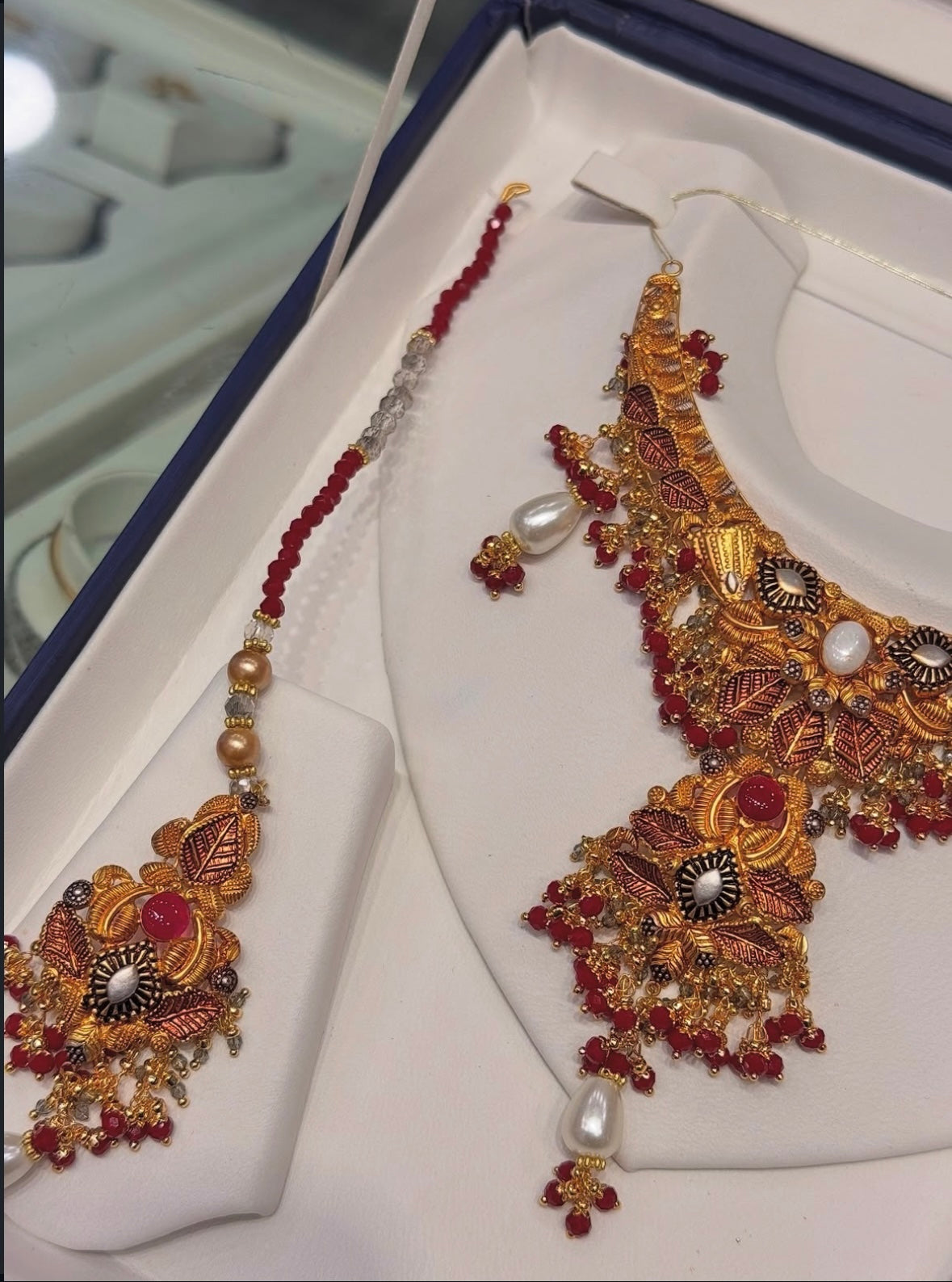 Customised collar style Bridal set