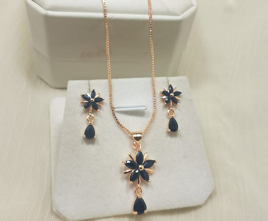 Zarcon flower style locket set